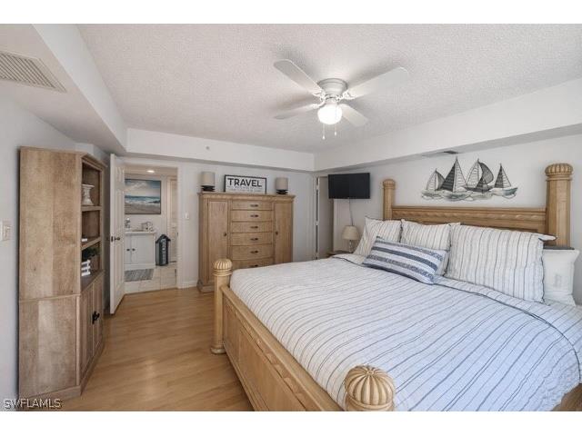 6040 Pelican Bay Boulevard #D101 Naples FL 34108 226008714 image14