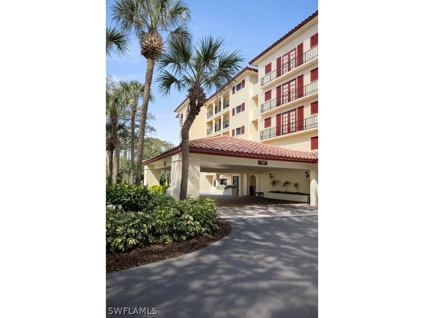 6040 Pelican Bay Boulevard #D101 Naples FL 34108 226008714 image2