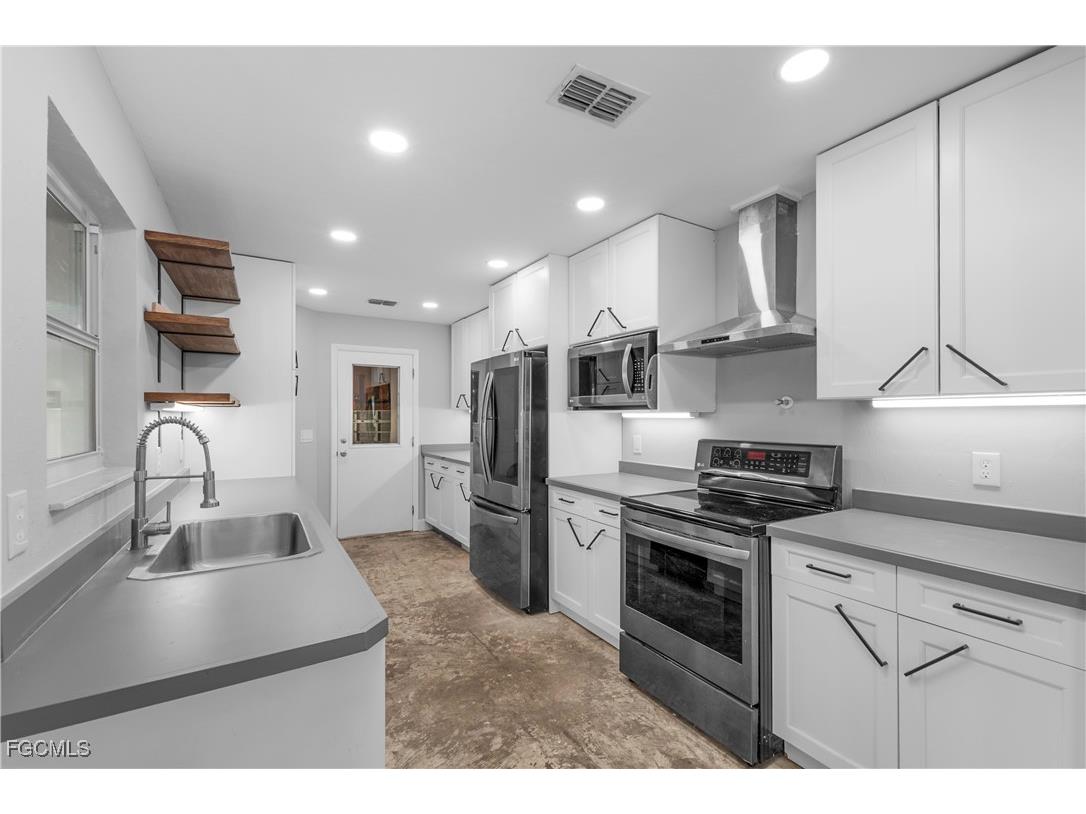 6049 Stratton Road Fort Myers FL 33905 2025020759 image13