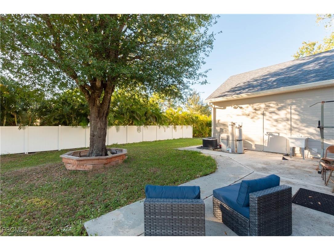 6049 Stratton Road Fort Myers FL 33905 2025020759 image25