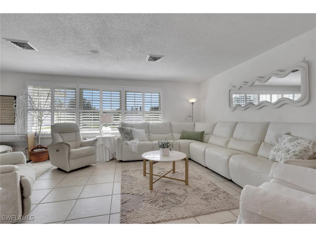 605 101st Avenue N Naples FL 34108 226005639 image4