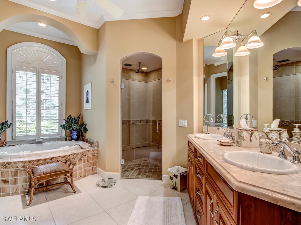 605 6th Avenue N Naples FL 34102 226005283 image7
