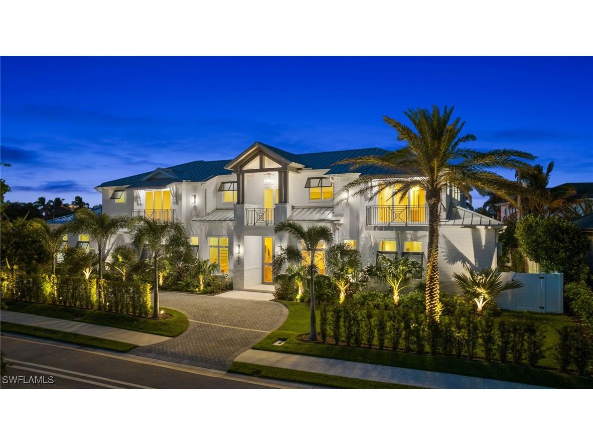 605 Harbour Drive Naples FL 34103 224082710 image1