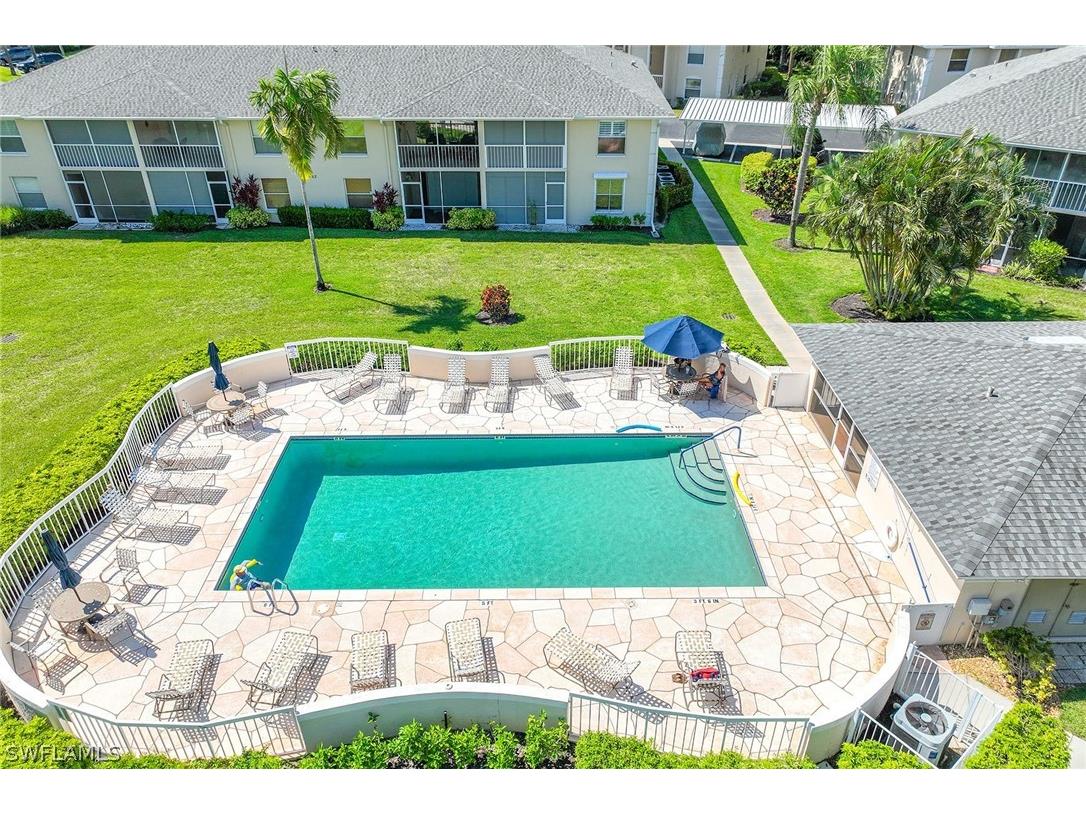 605 Squire Circle #103 Naples FL 34104 226007770 image20