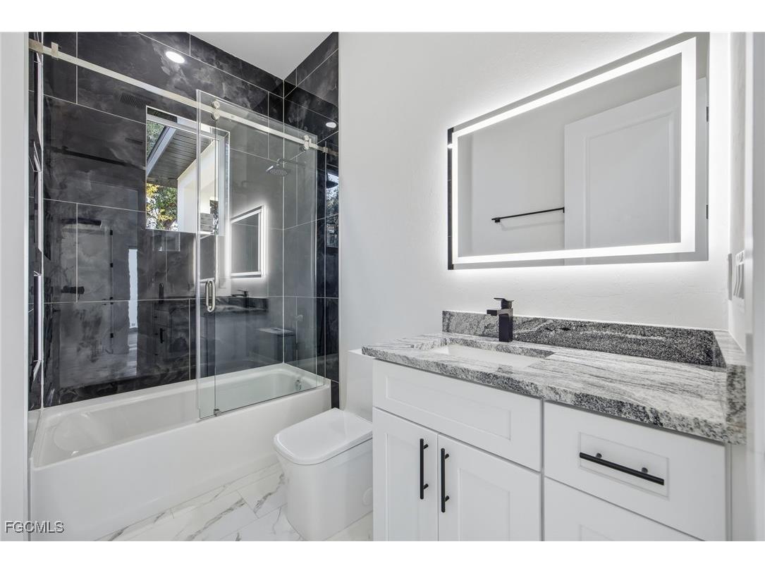 6050 N Moss Circle Labelle FL 33935 2025023920 image23