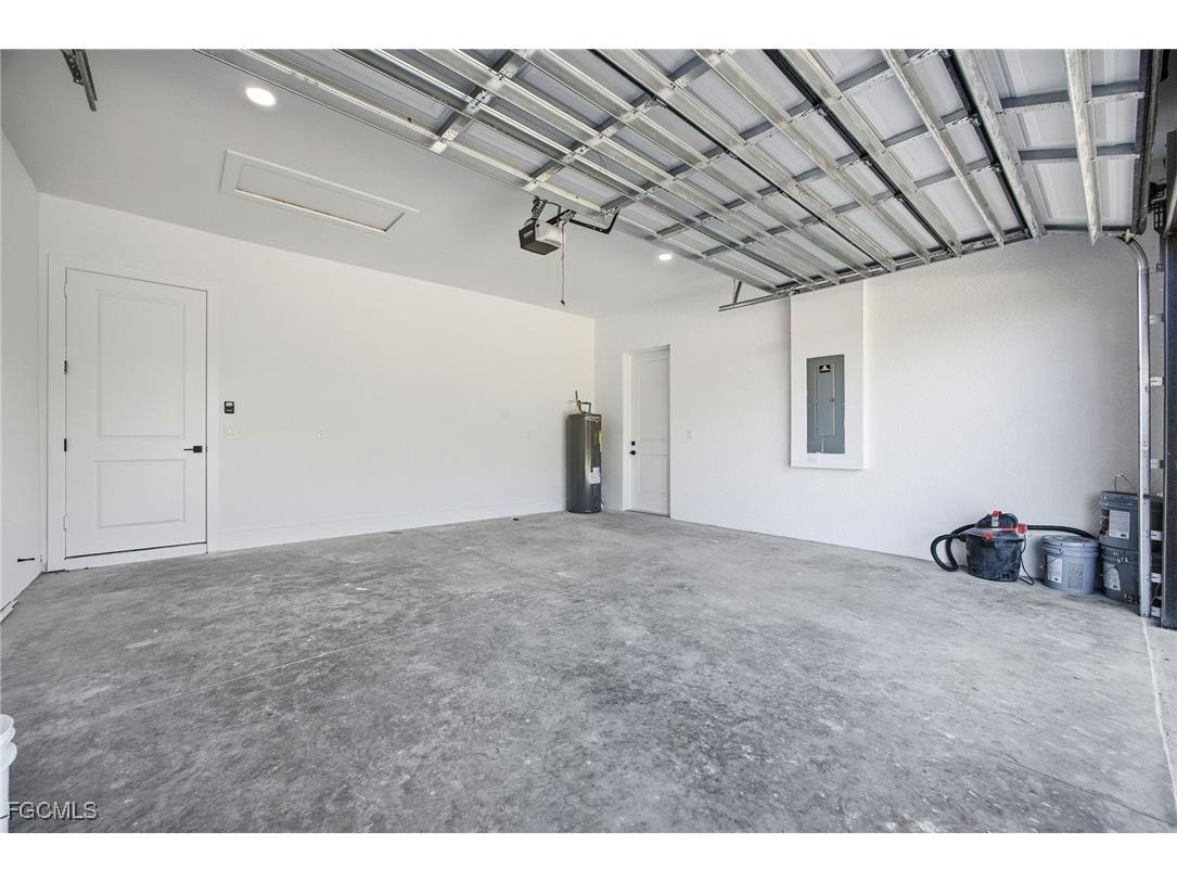6050 N Moss Circle Labelle FL 33935 2025023920 image26