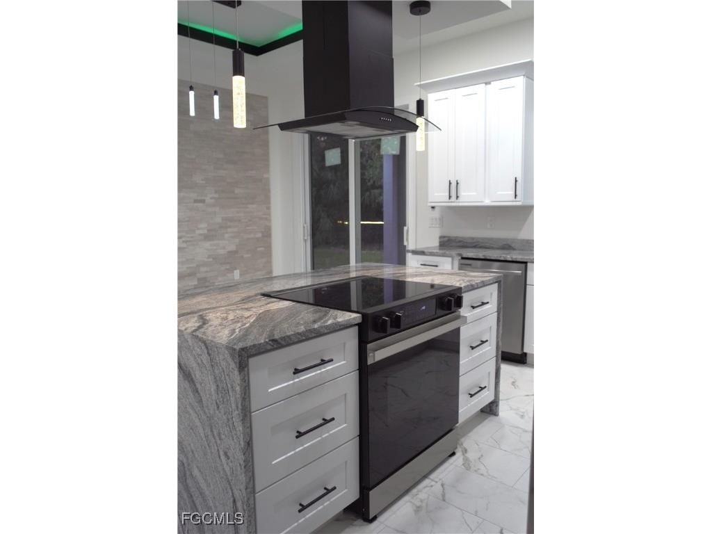 6050 Moss Circle N Labelle FL 33935 2025023920 image4