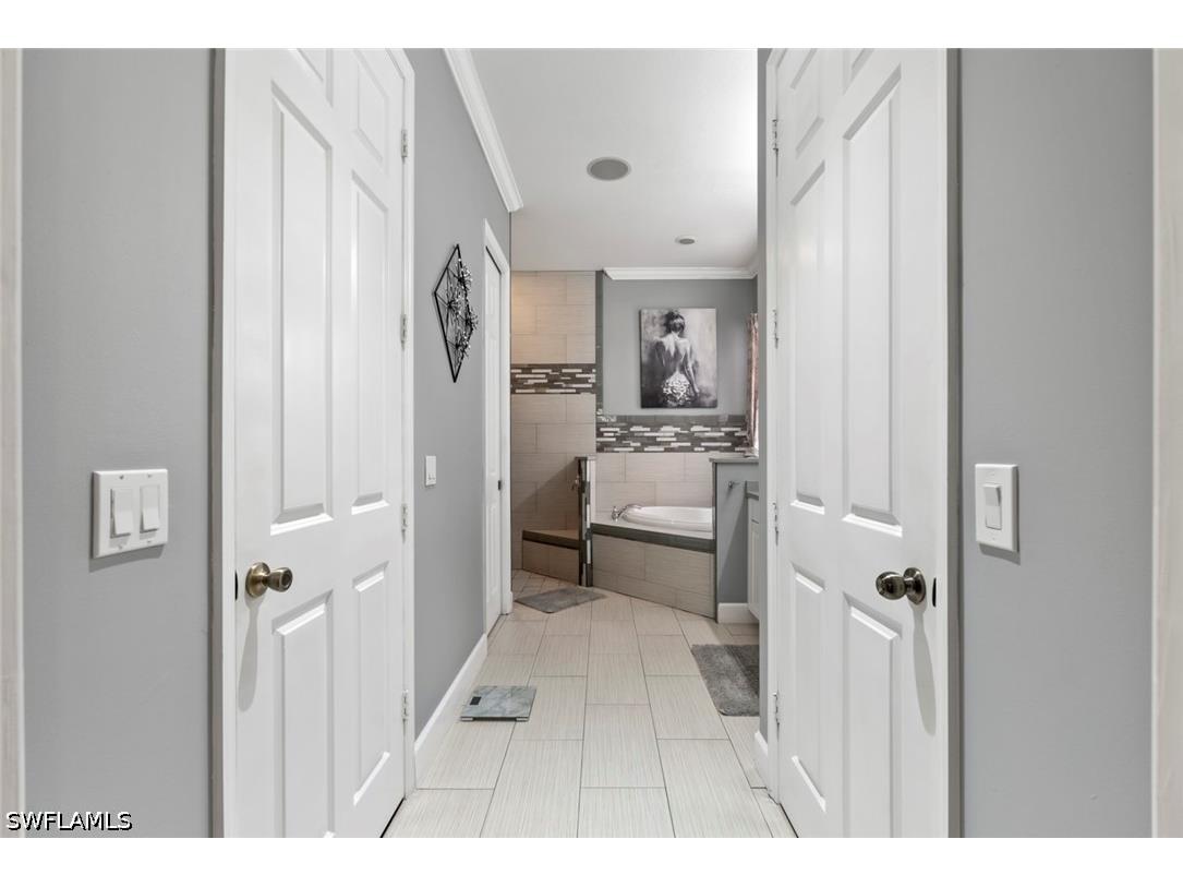 6051 Shallows Way Naples FL 34109 226016196 image25
