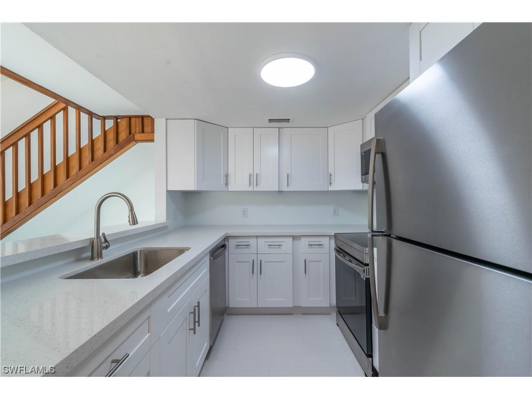 6053 Timberwood Circle N #236 Fort Myers FL 33908 223016683 image1