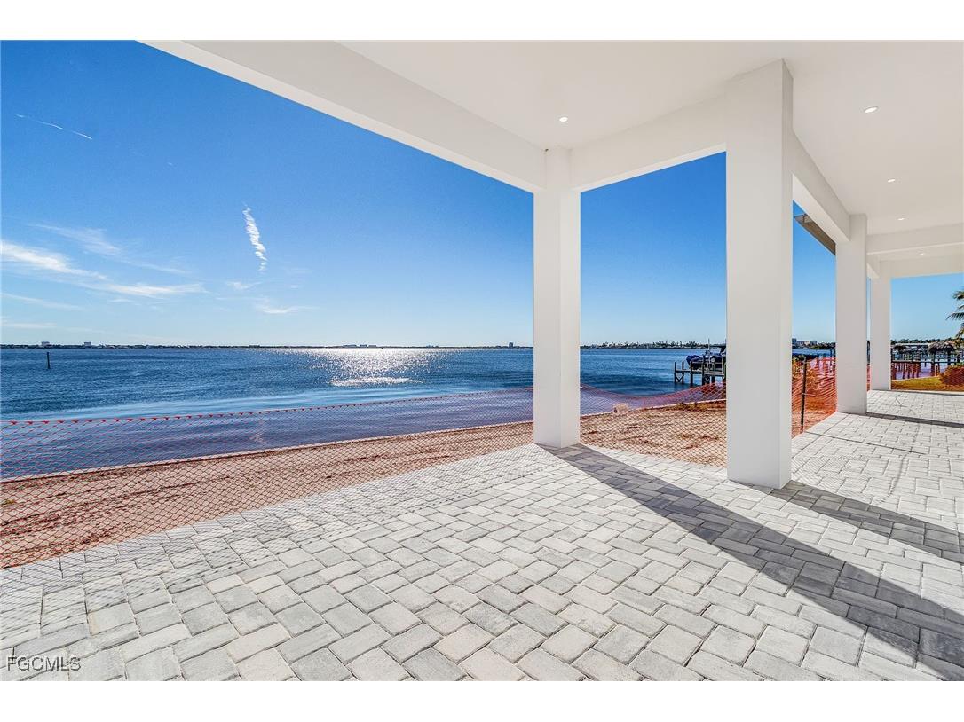 606 Coral Drive Cape Coral FL 33904 2026002572 image17