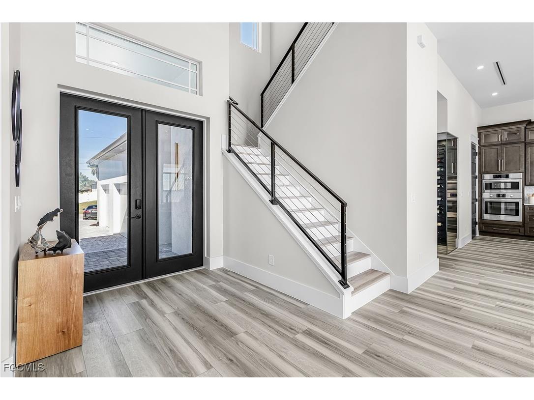 606 Coral Drive Cape Coral FL 33904 2026002572 image3