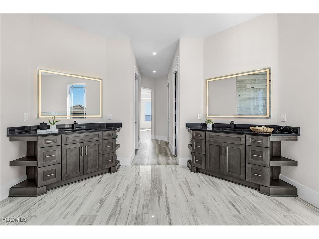 606 Coral Drive Cape Coral FL 33904 2026002572 image37