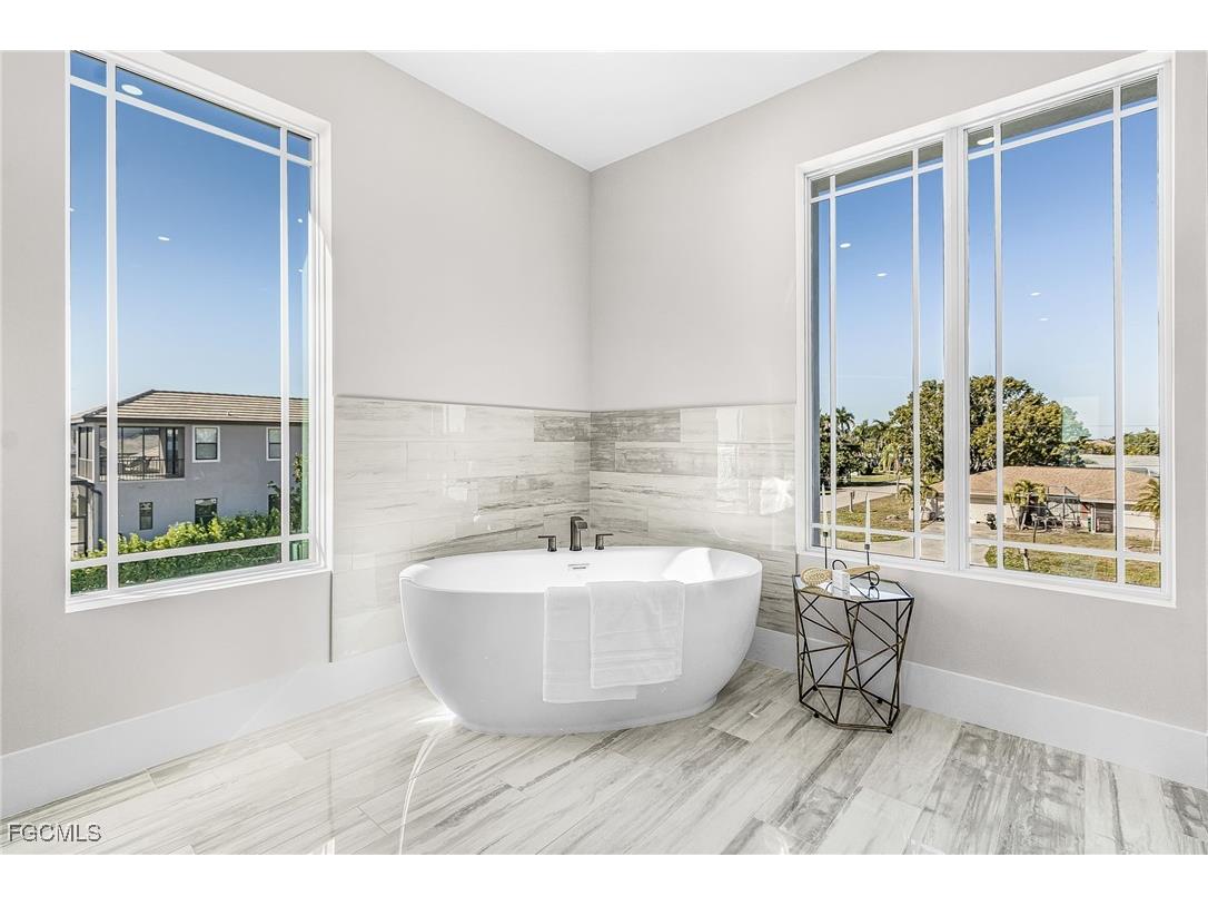 606 Coral Drive Cape Coral FL 33904 2026002572 image38