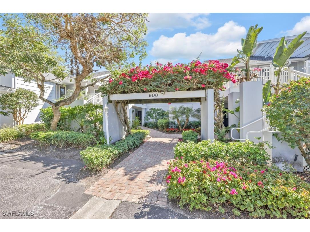 606 Courtside Drive #F201 Naples FL 34105 225036482 image1