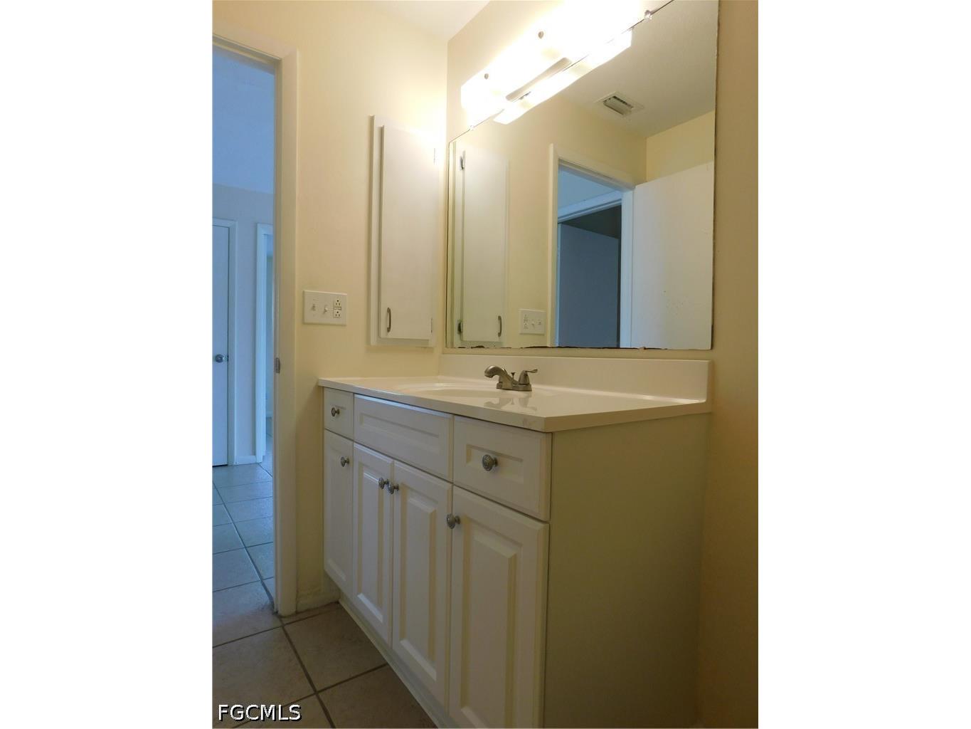 606 Hancock Bridge Parkway Cape Coral FL 33990 2026025332 image16