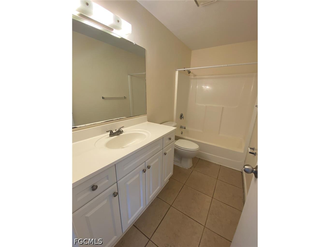 606 Hancock Bridge Parkway Cape Coral FL 33990 2026025332 image17
