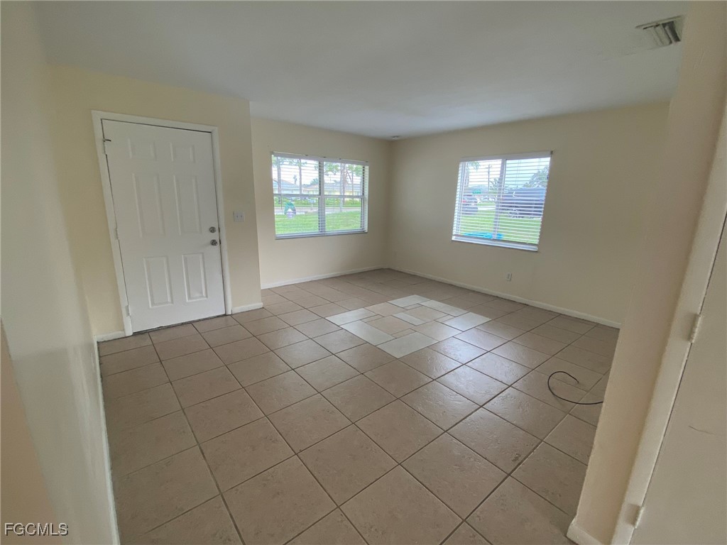 606 Hancock Bridge Parkway Cape Coral FL 33990 2025006828 image4