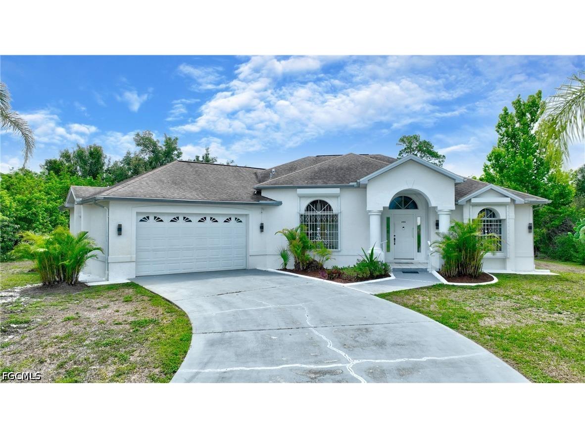 606 Lincoln Avenue Lehigh Acres FL 33972 2026025772 image1