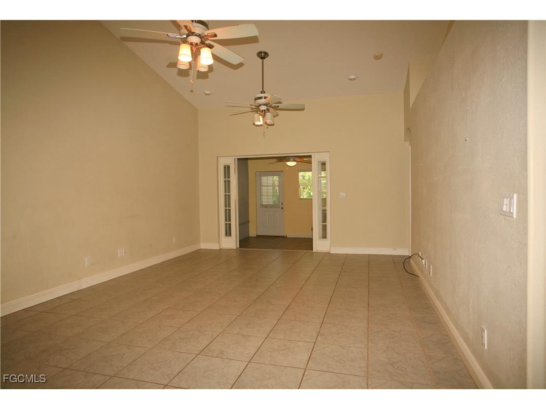 606 SE 6th Terrace Cape Coral FL 33990 2025024273 image2