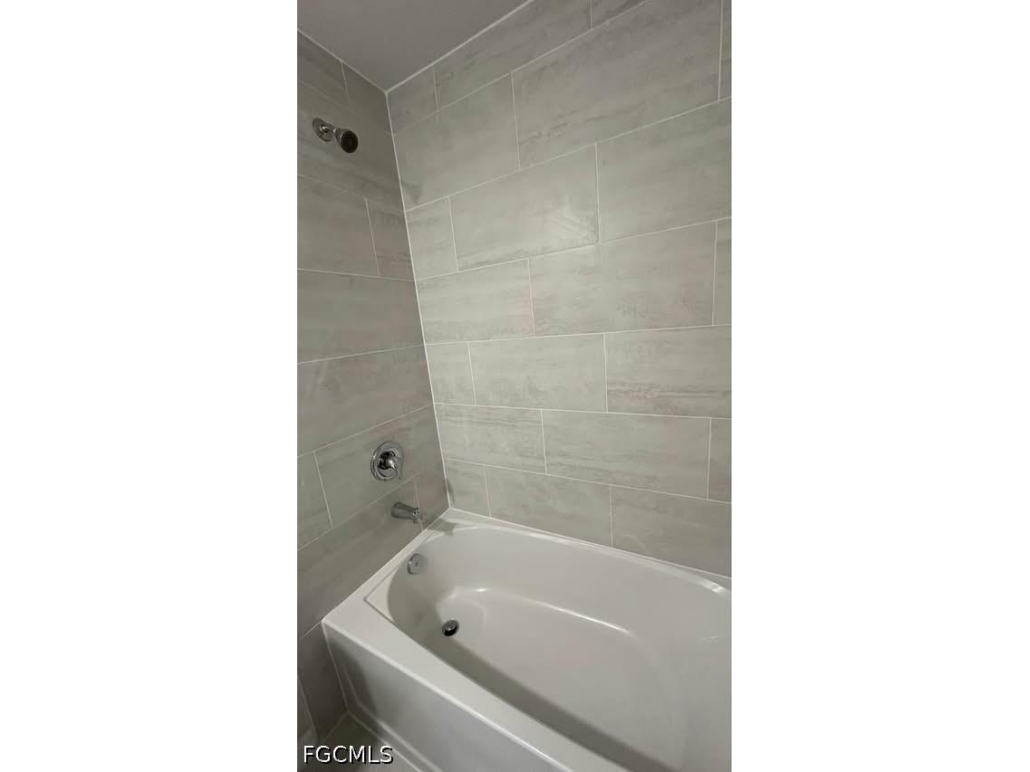 606 SE 8th Street Cape Coral FL 33990 2026025797 image17