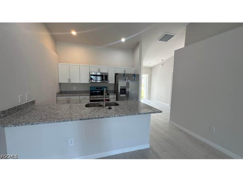606 SE 8th Street Cape Coral FL 33990 2026025797 image2