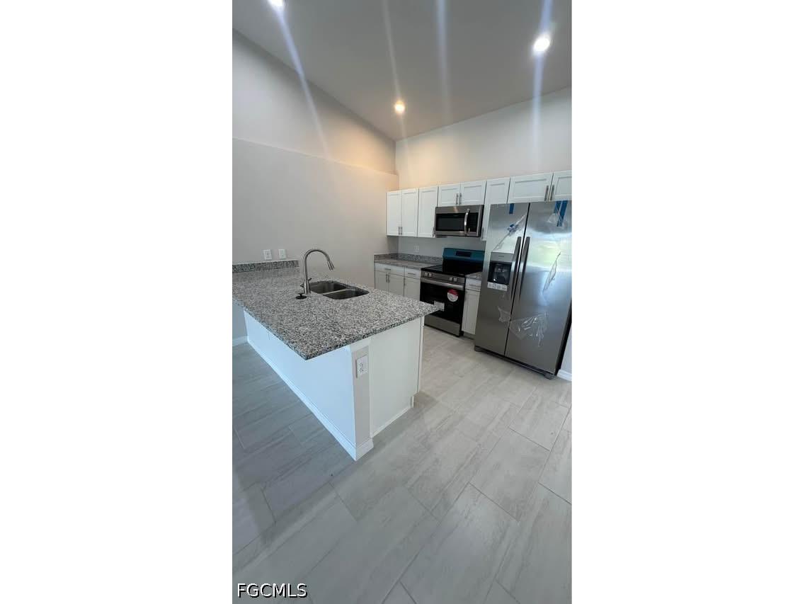 606 SE 8th Street Cape Coral FL 33990 2026025797 image3