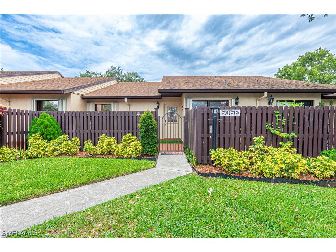 606 Sea Pine Way #E Green Acres FL 33415 224049229 image1