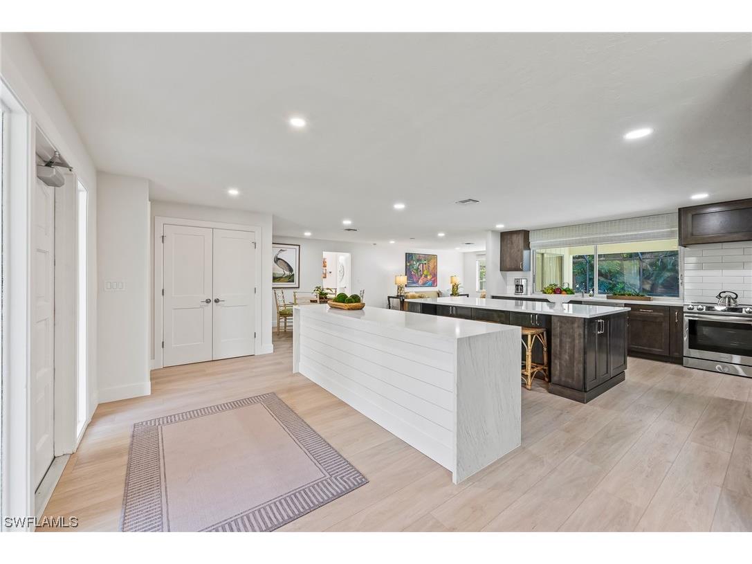 606 Wedge Drive Naples FL 34103 223081349 image1