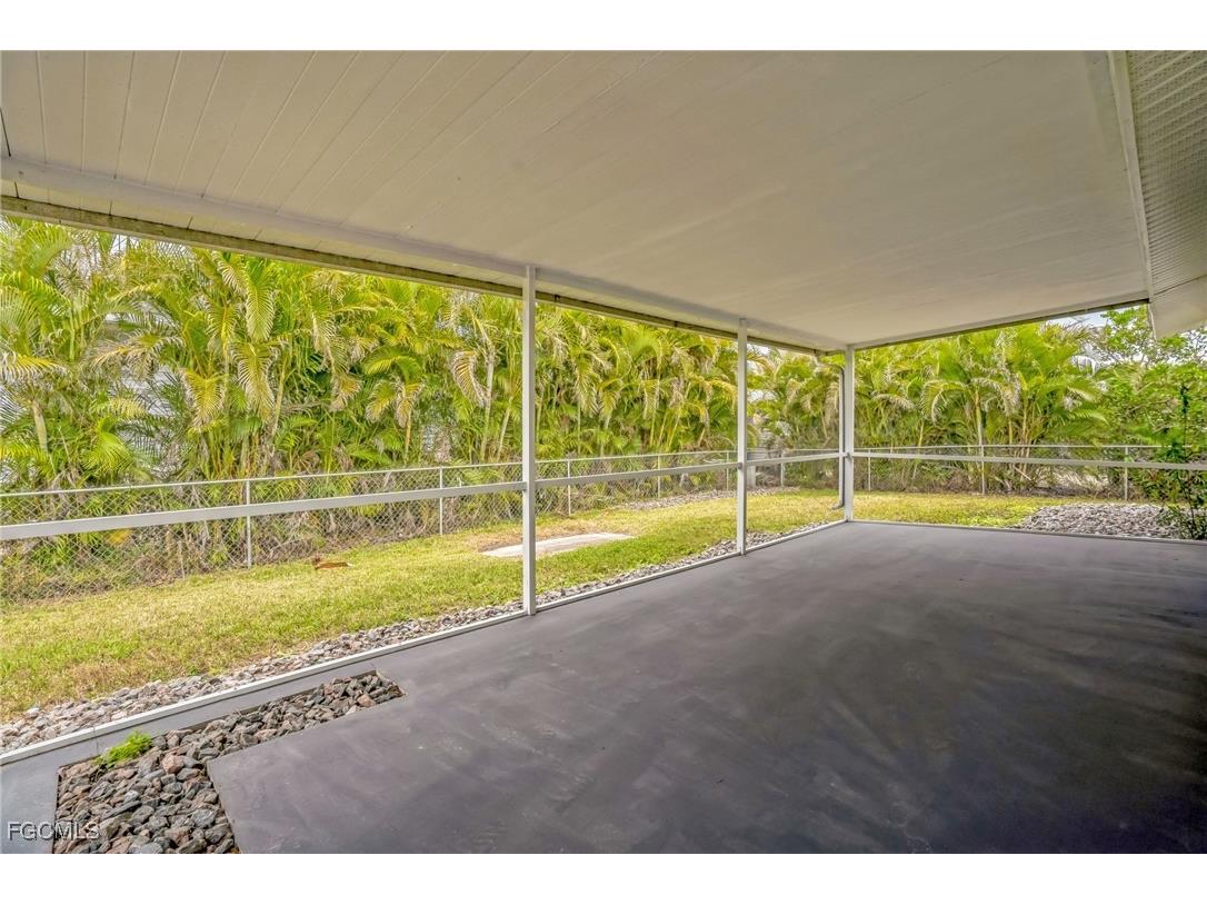 6064 Park Road Fort Myers FL 33908 2025014100 image12