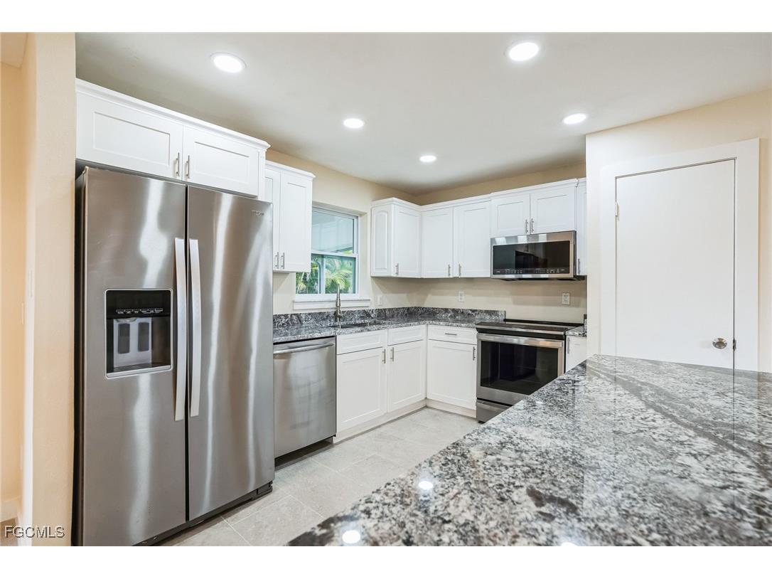 6064 Park Road Fort Myers FL 33908 2025014100 image3