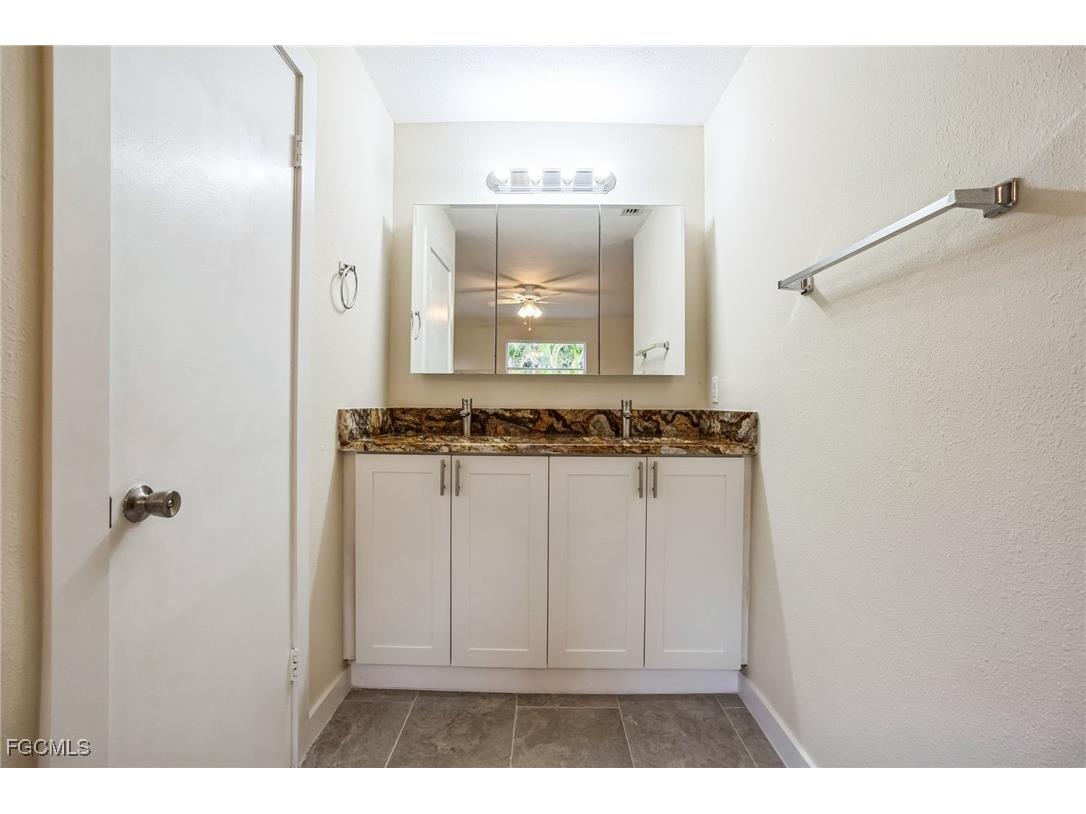 6064 Park Road Fort Myers FL 33908 2025014100 image9