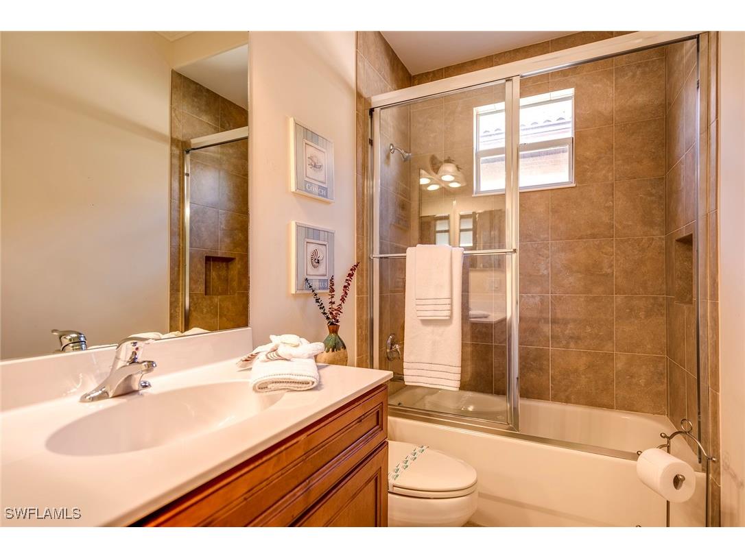 6065 Divot Court Naples FL 34113 225067617 image11