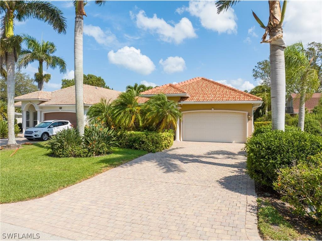 607 104th Avenue N Naples FL 34108 224033831 image1