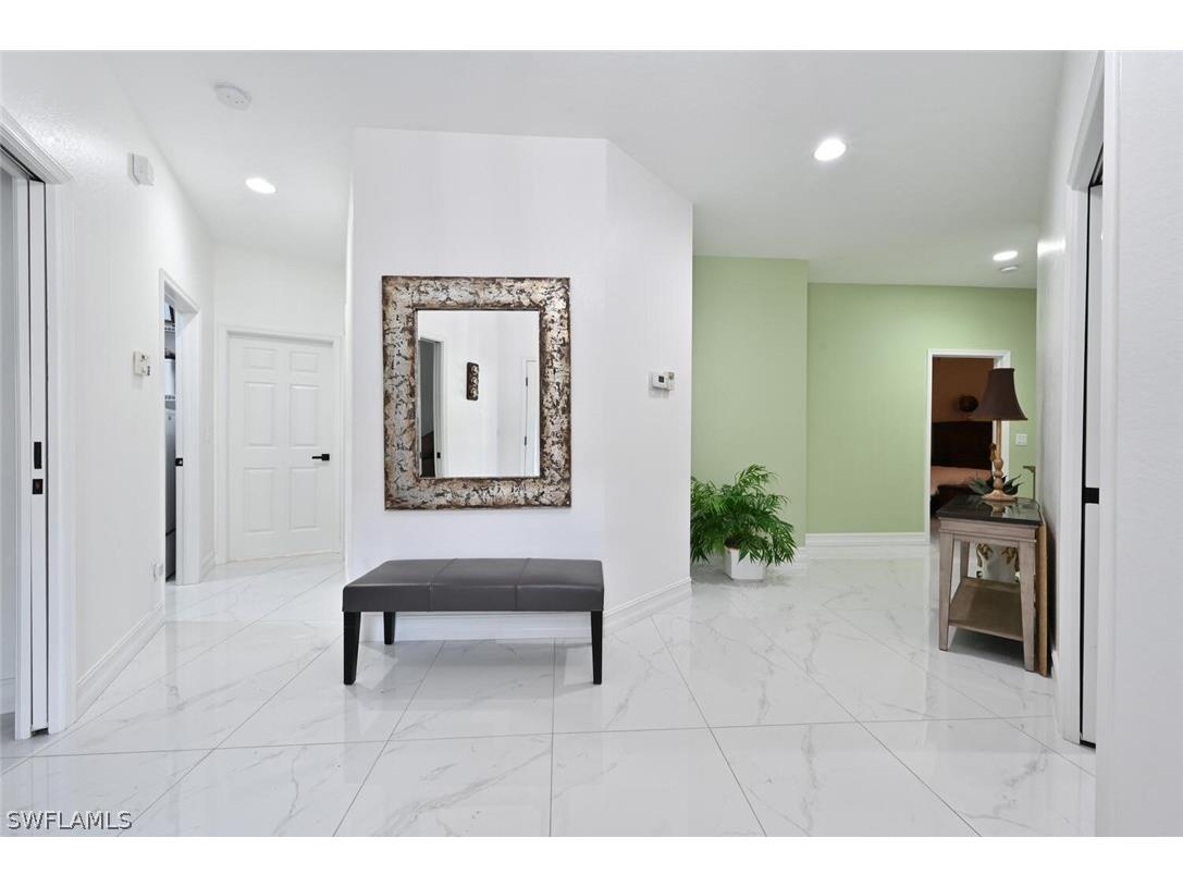 607 Crossfield Circle #124 Naples FL 34104 223005547 image1