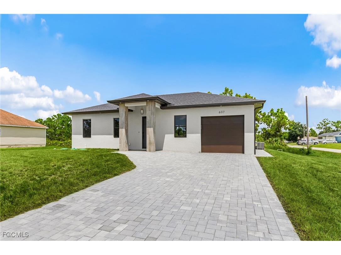 607 E 8th Street Lehigh Acres FL 33972 2025003800 image2