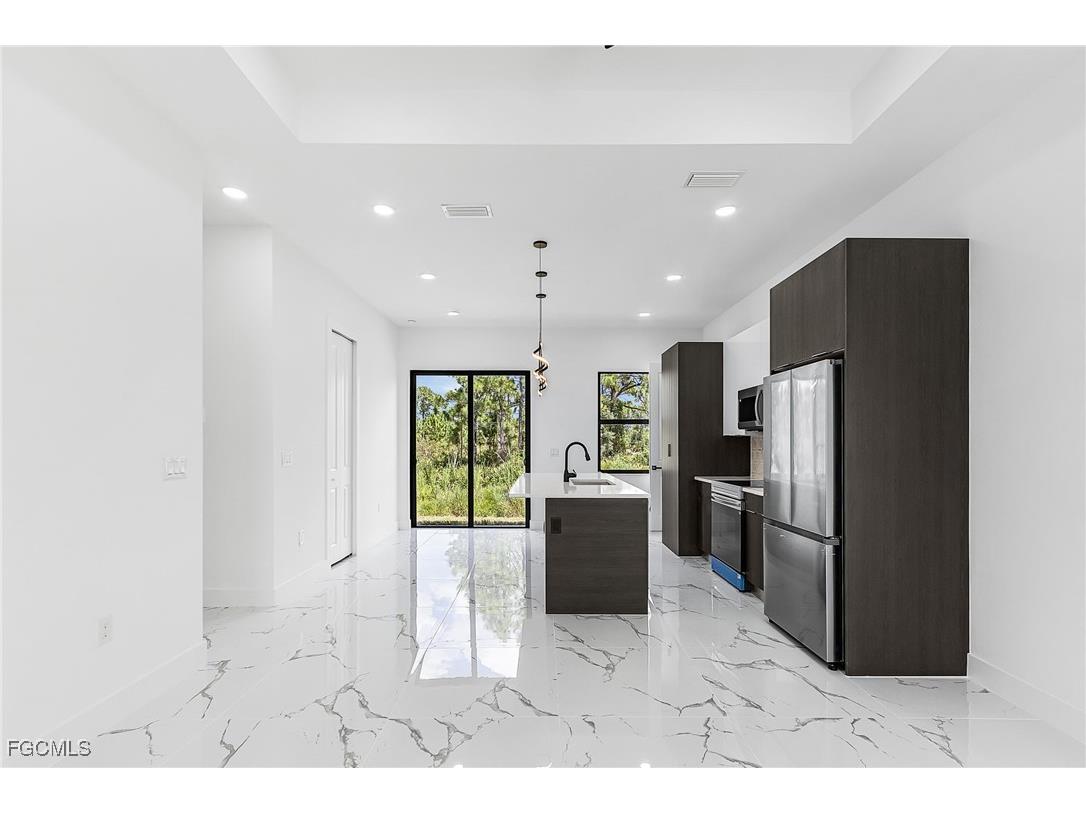 607 E 8th Street Lehigh Acres FL 33972 2025003800 image7