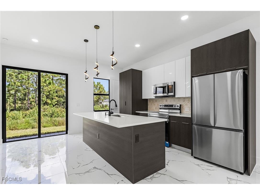 607 E 8th Street Lehigh Acres FL 33972 2025003800 image9