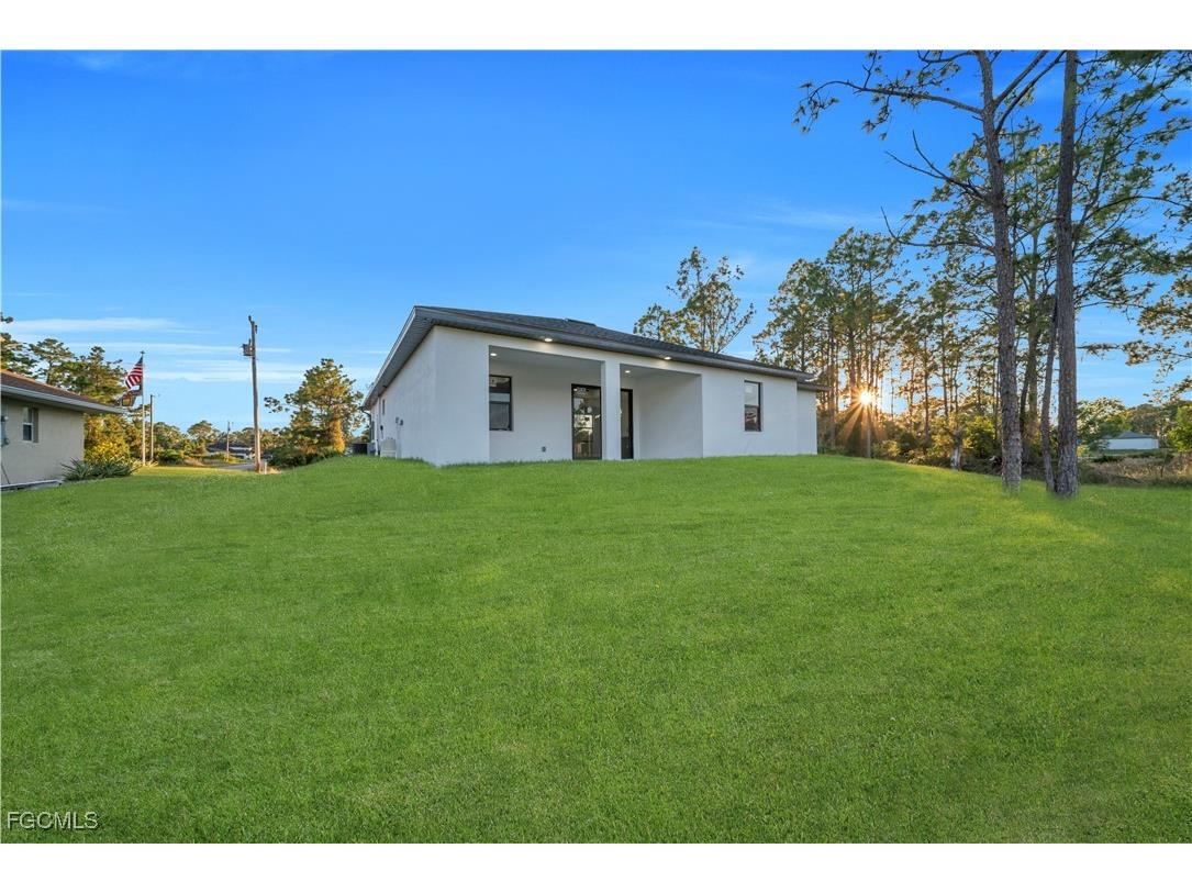 607 Hutton Street Lehigh Acres FL 33974 2025004298 image23