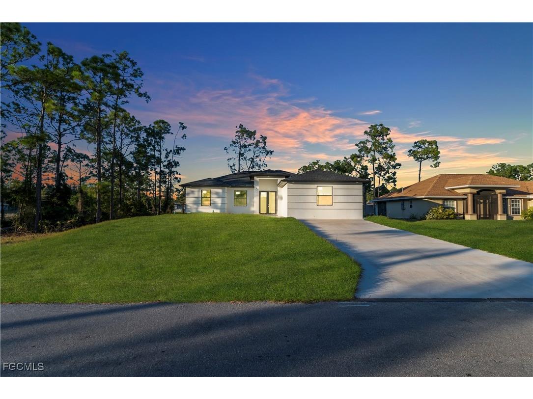 607 Hutton Street Lehigh Acres FL 33974 2025004298 image3