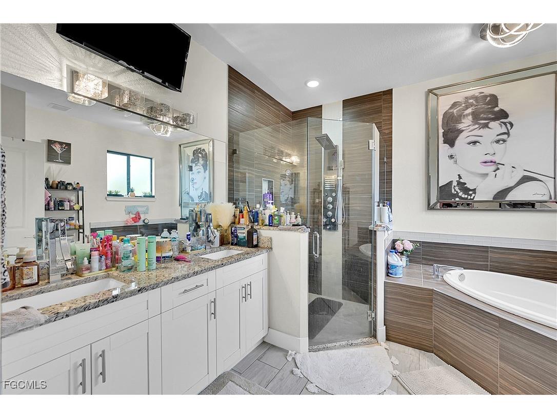 607 NW 16th Place Cape Coral FL 33993 2025020142 image13