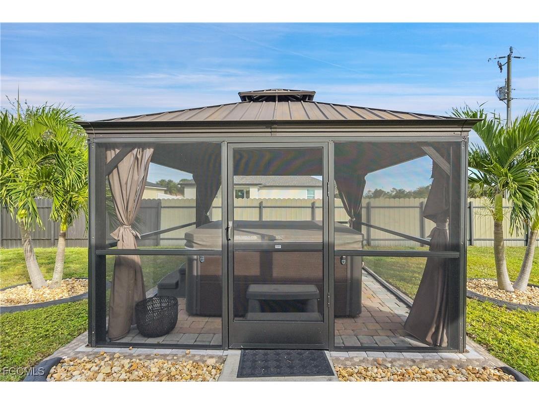 607 NW 16th Place Cape Coral FL 33993 2025020142 image19