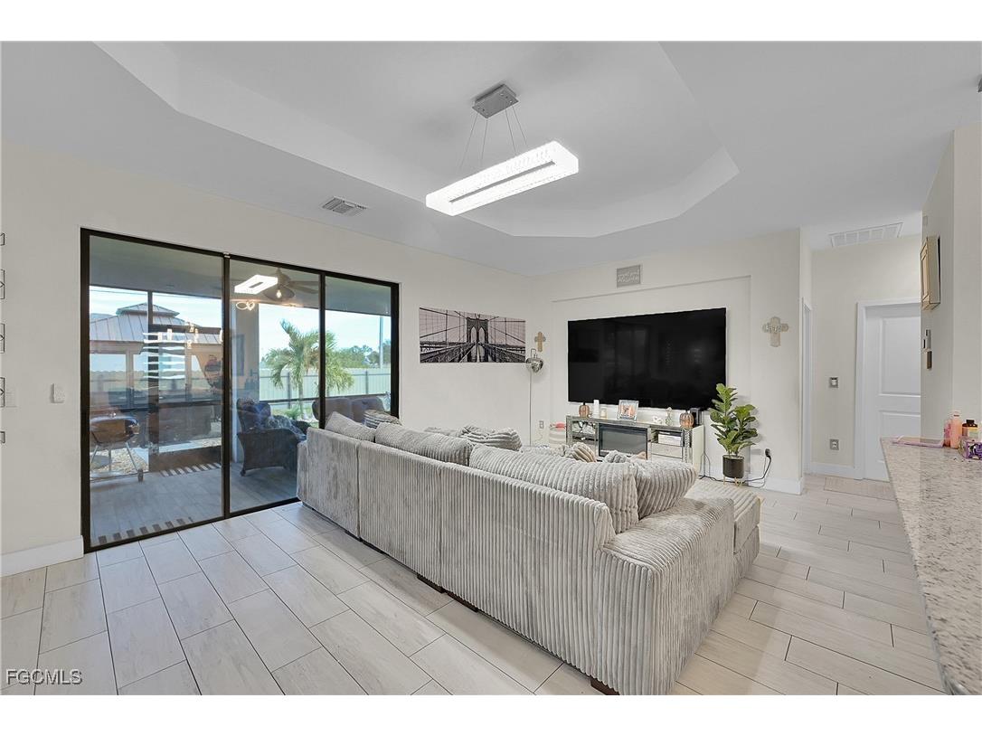607 NW 16th Place Cape Coral FL 33993 2025020142 image5