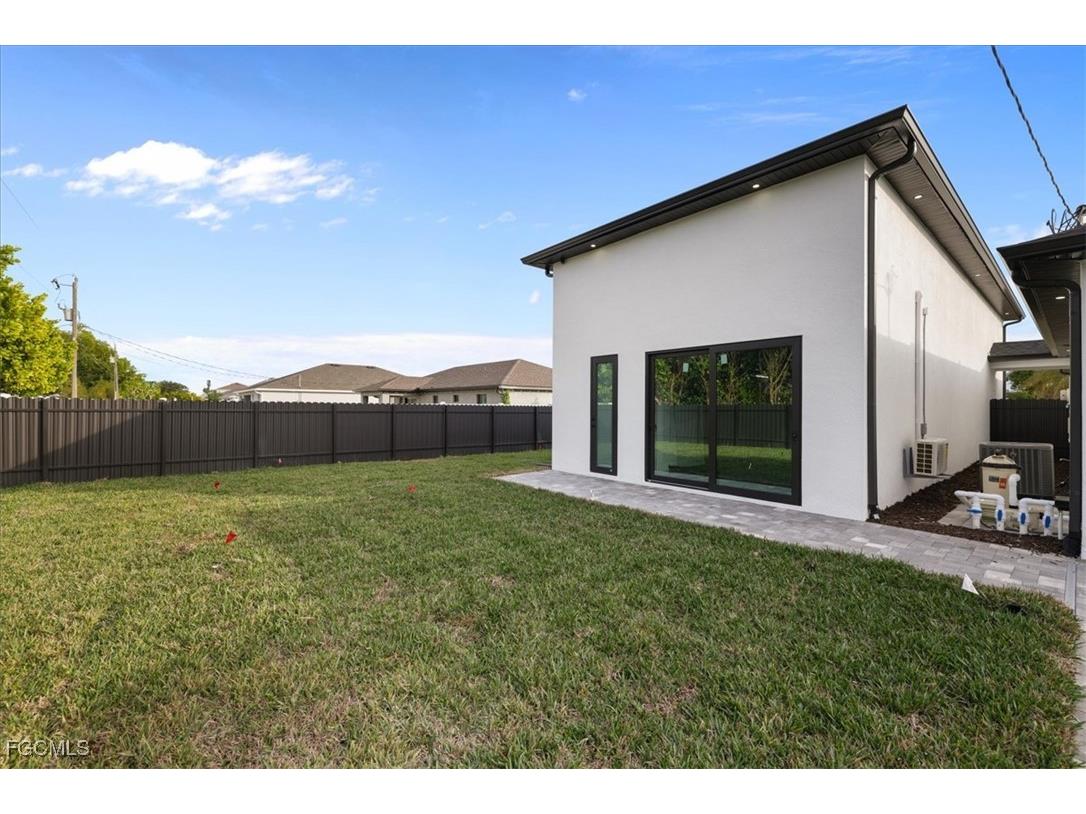 607 NW 7th Street Cape Coral FL 33993 2025025351 image31