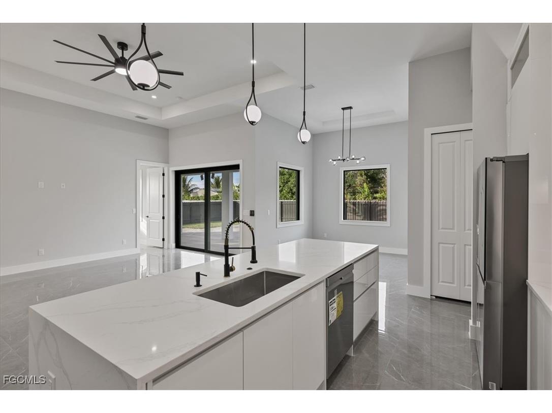 607 NW 7th Street Cape Coral FL 33993 2025025351 image4