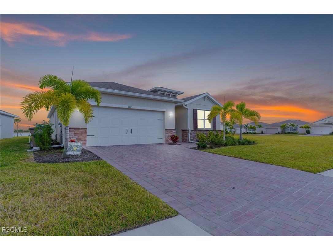 607 Parkshore Lake Avenue Cape Coral FL 33993 2025018778 image1