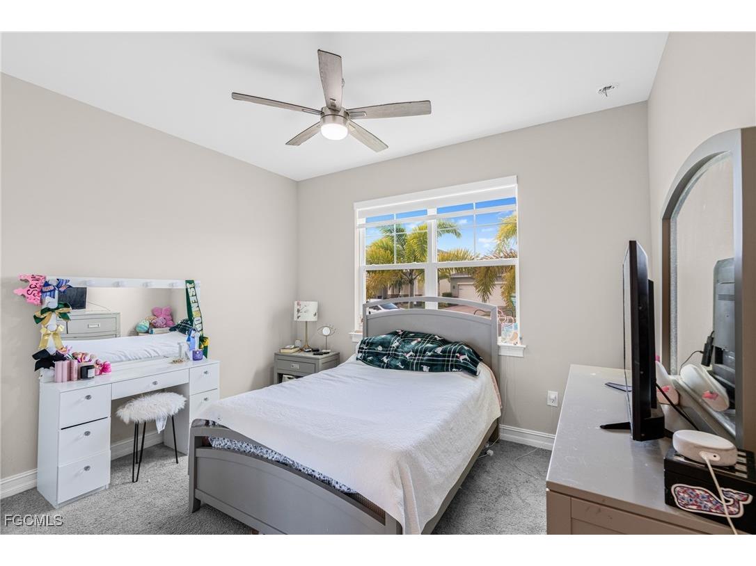 607 Parkshore Lake Avenue Cape Coral FL 33993 2025018778 image11