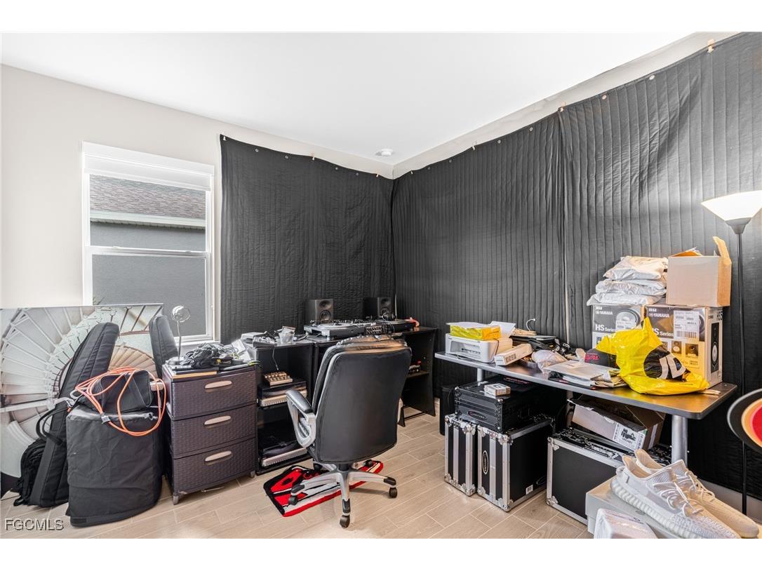 607 Parkshore Lake Avenue Cape Coral FL 33993 2025018778 image13