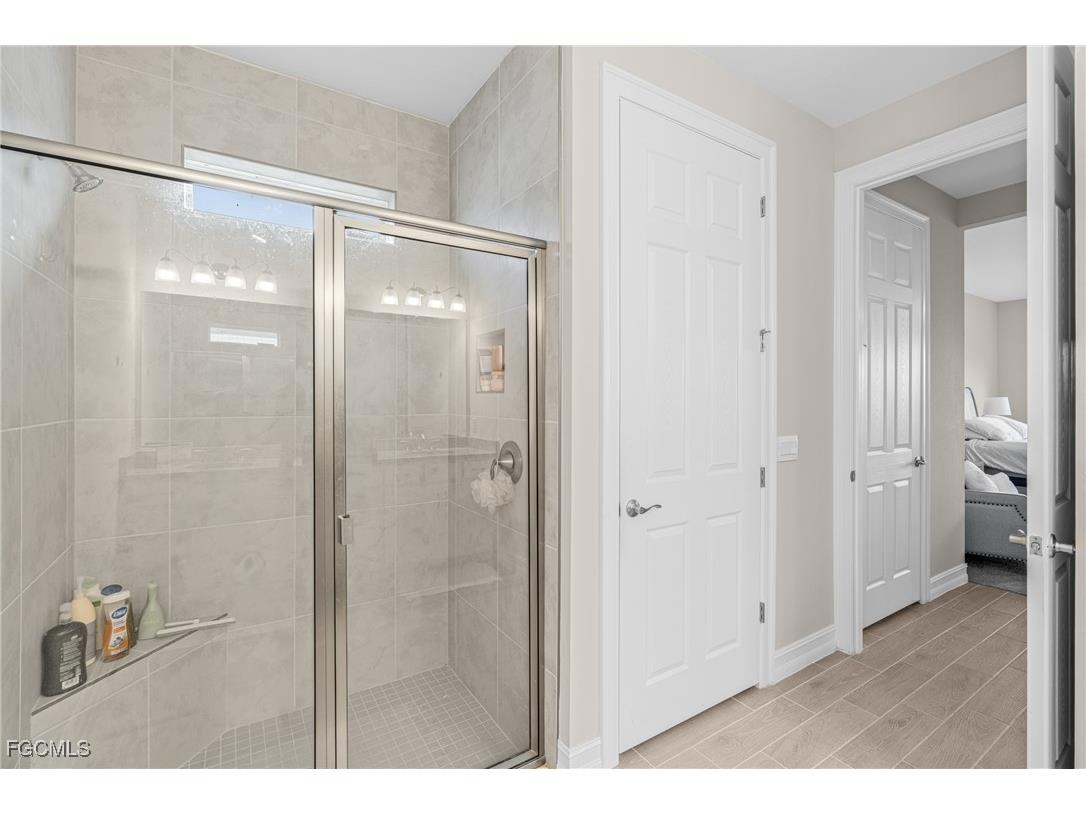 607 Parkshore Lake Avenue Cape Coral FL 33993 2025018778 image16