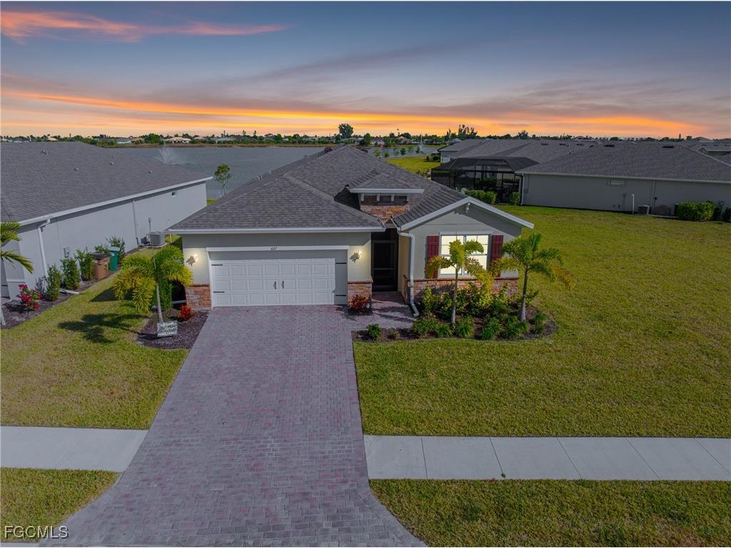 607 Parkshore Lake Avenue Cape Coral FL 33993 2025018778 image4