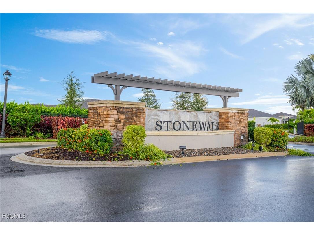 607 Parkshore Lake Avenue Cape Coral FL 33993 2025018778 image5